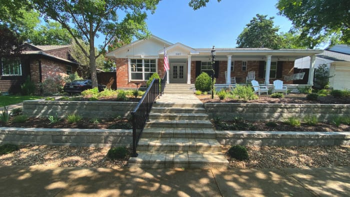 Linear Retaining Wall